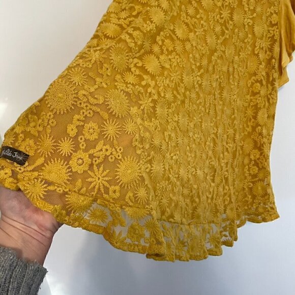MATILDA JANE Bocce Ball Lace Accent Top Mustard Yellow Lace Back Short Sleeve M - Picture 15 of 16